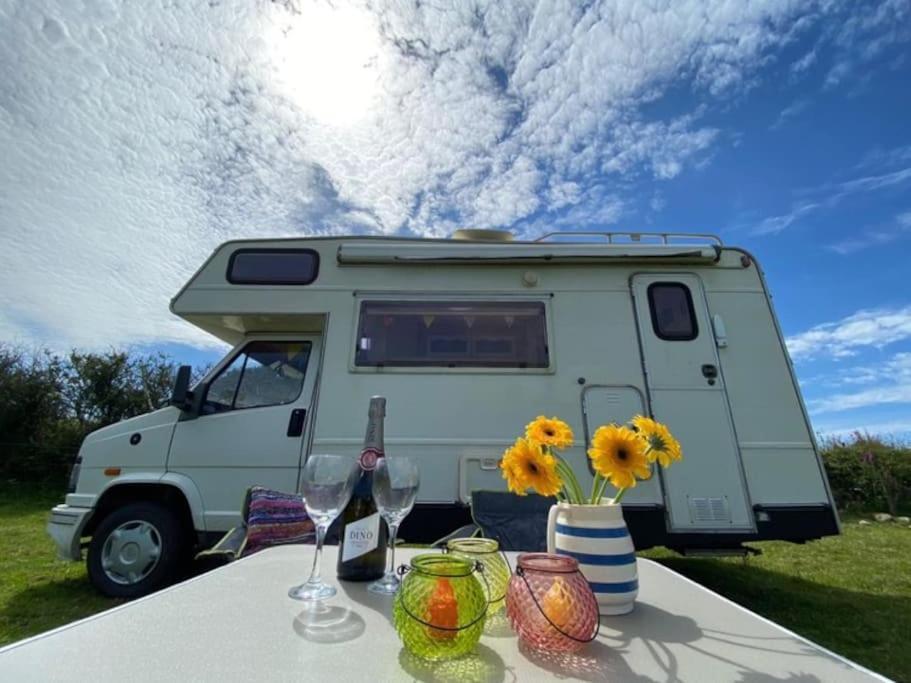 Lily Cosy Campervan With Sea Views & Amazing Sunrises St Ives Buitenkant foto