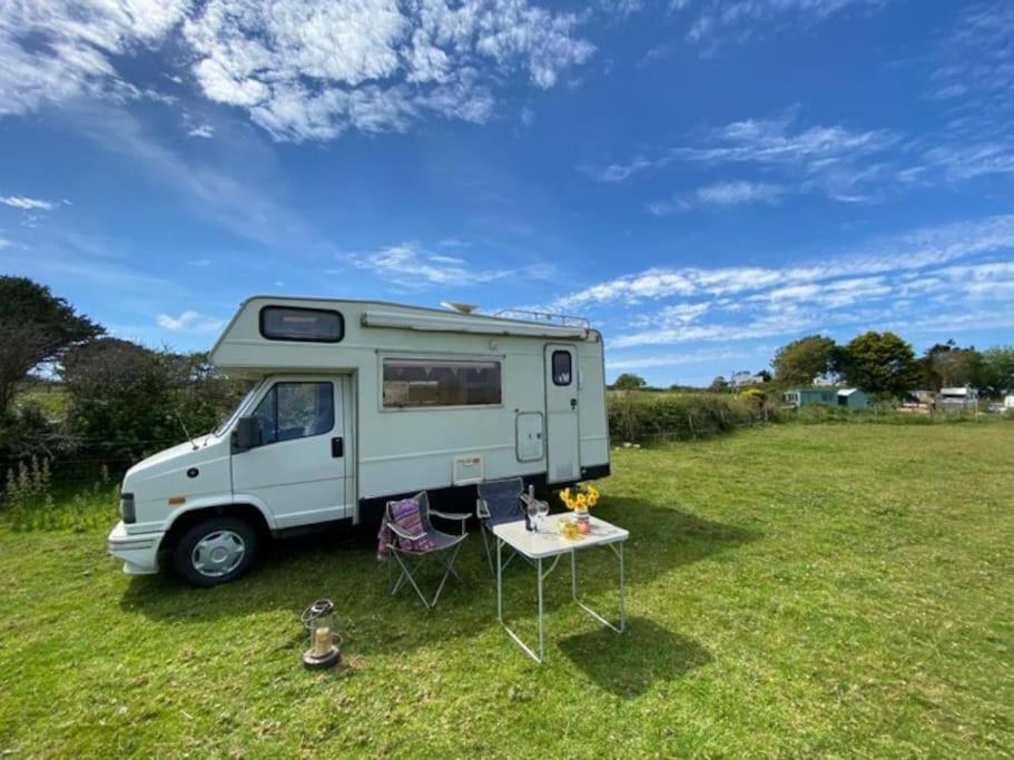 Lily Cosy Campervan With Sea Views & Amazing Sunrises St Ives Buitenkant foto