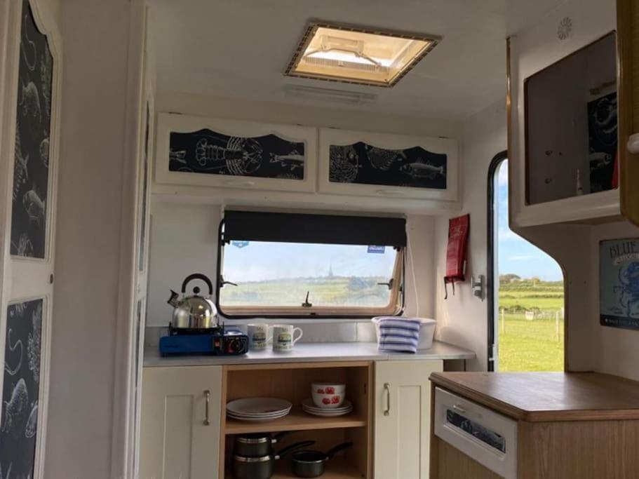 Lily Cosy Campervan With Sea Views & Amazing Sunrises St Ives Buitenkant foto